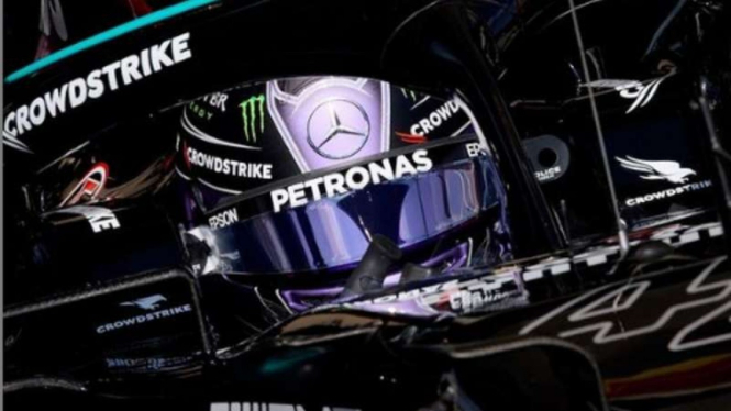 Pembalap Mercedes-AMG Petronas, Lewis Hamilton.