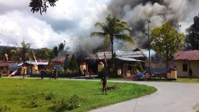 Polsek Nimboran, di Distrik Nimboran, Kabupaten Jayapura dibakar massa