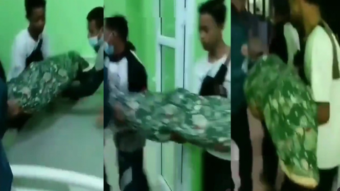 Jenazah Dibawa Motor karena RS Tak Berikan Ambulans (Instagram/mak_lamis)