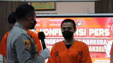 Indra Derryano alias Derry Neo ditahan Polisi karena terlibat narkoba.