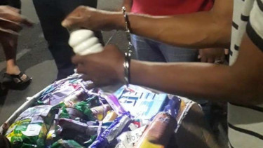 Polisi mengungkap penyelundupan sabu dari Malaysia
