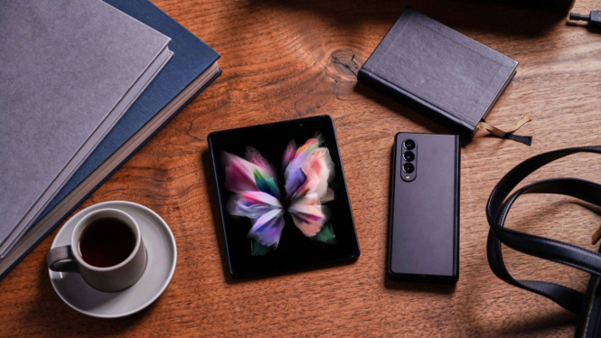 Samsung Galaxy Z Fold3.