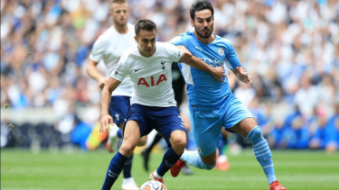 Pertandingan Tottenham vs ManCity di Premier League 2021/2022.