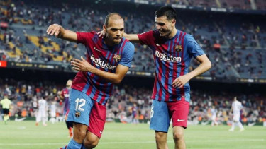 Pemain Barcelona, Martin Braithwaite melakukan selebrasi