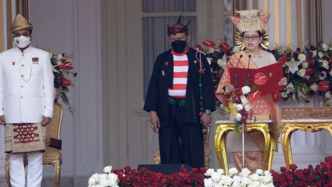Ketua DPR RI Puan Maharani Berbaju Adat Minang di HUT RI di Istana Merdeka