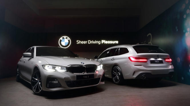 BMW 320i Touring M Sport dan BMW 330i M Sport edisi 2021.