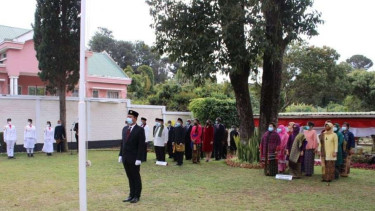 Upacara peringatan HUT ke 76 RI di KBRI Antananarivo, di Madagaskar.