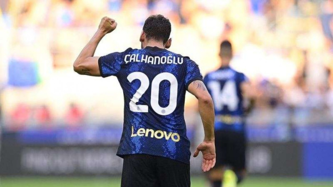 Hakan Calhanoglu
