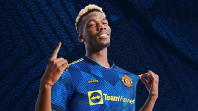 Paul Pogba promosikan kostum ketiga terbaru MU