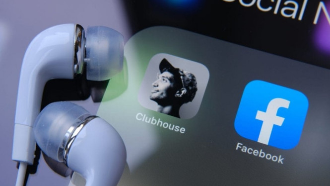 Facebook dan Clubhouse.