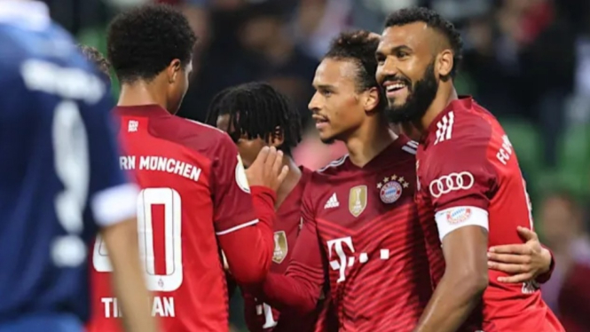 Para pemain Bayern Munich merayakan gol. 