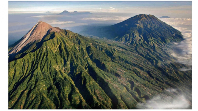 Ilustrasi Gunung Tertinggi di Kalimantan