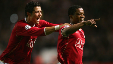 Cristiano Ronaldo dan Patrice Evra saat masih main bersama di MU