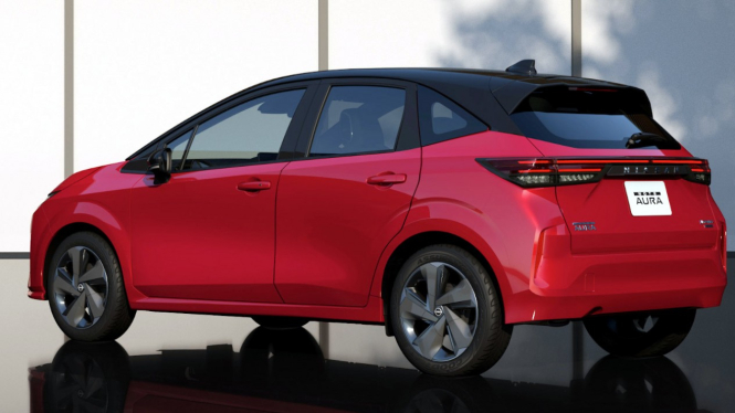 Nissan Note Aura.