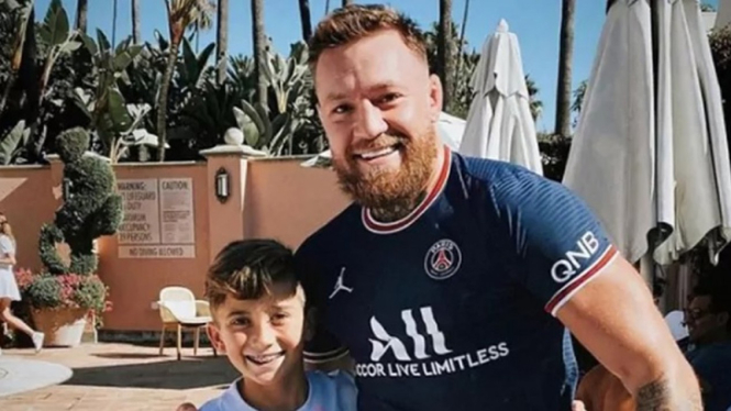 Petarung UFC, Conor McGregor dukung PSG