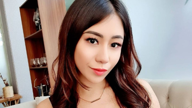 Ayu Thalia atau Thata Anma.