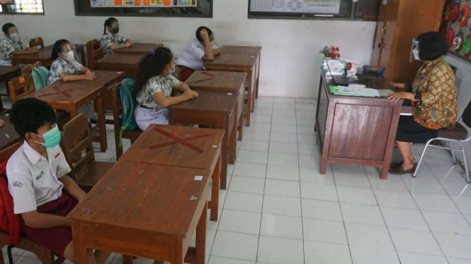 Simulasi sekolah tatap muka di Solo, Jateng.