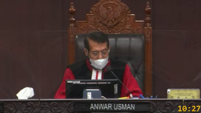 Ketua MK Anwar Usman memimpin sidang putusan