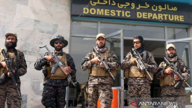 Pasukan Taliban di Bandara Internasional Hamid Karzai di Kabul, Afghanistan