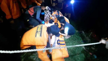Korban yang terjatuh di sungai Maros ditemukan meninggal dunia.