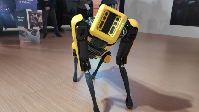 Robot Spot hadir di Kelapa Gading, Jakarta.