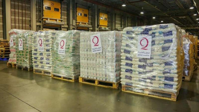 Qatar menyerahkan bantuan kemanusiaan kepada Afghanistan