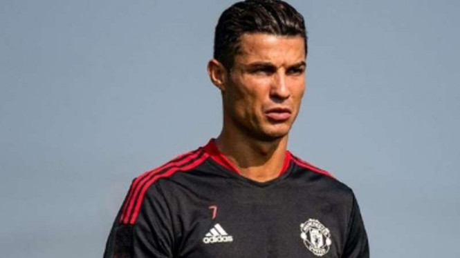 Cristiano Ronaldo berlatih bersama Manchester United.