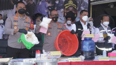 Polisi merilis pabrik sabu di rumah mewah di Karawaci