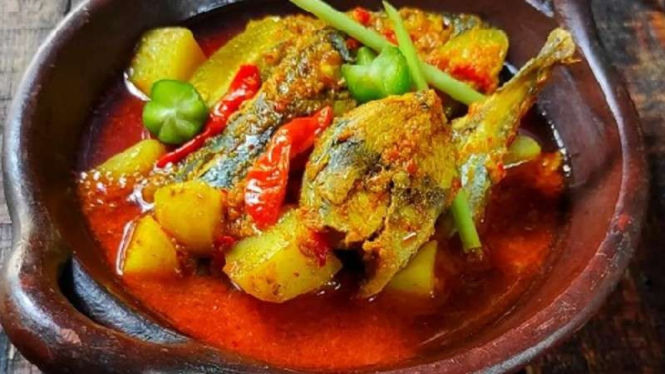 Asam padeh ikan tongkol.