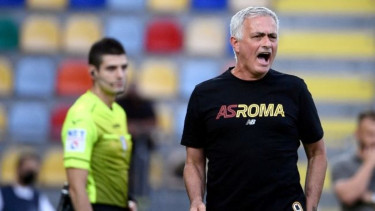 Pelatih AS Roma, Jose Mourinho