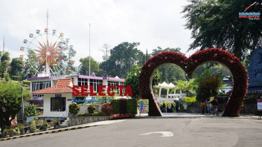  Taman Rekreasi Selecta, di Kota Batu 