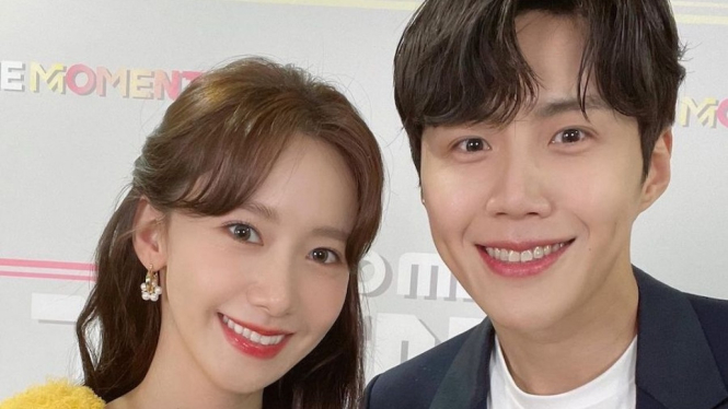 YoonA dan Kim Seon Ho.