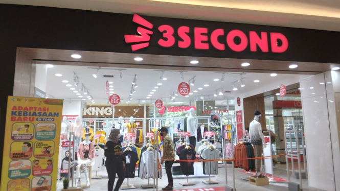 Gerai pengusaha lokal di Tangerang City Mall.