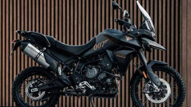 Triumph Tiger 900 Edisi James Bond