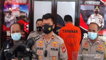 Kapolsek Tebet Komisaris Polisi Alexander Yurikho Hadi