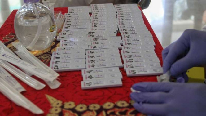 Swab antigen massal usai ada guru mengajar di PTM tak pakai masker