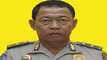 Aipda (purn) Agus Dartono (61) yang menjadi manusia silver