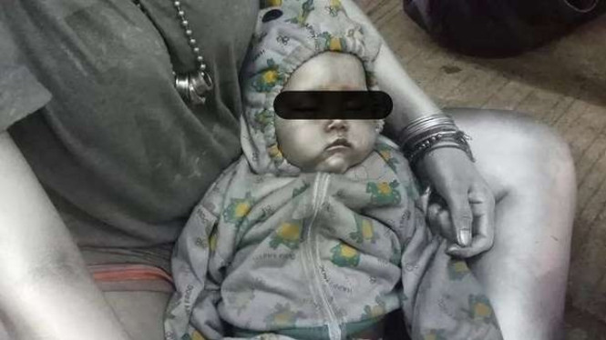 Bayi di cat Silver
