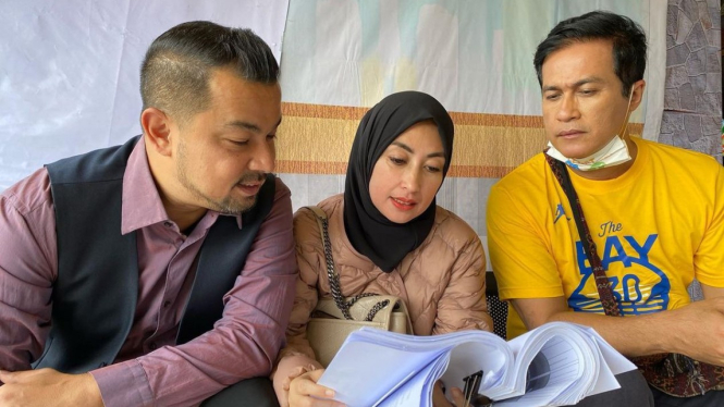 Akrabnya Sultan Djorghi, Annisa Trihapsari & Adjie Pangestu