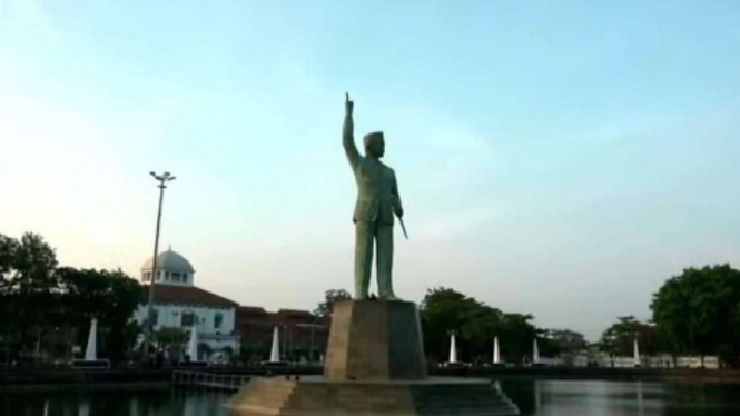 Patung Bung Karno di Polder Stasiun Semarang Tawang (Ilustrasi)