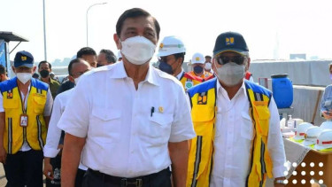 Menko Marves Luhut Pandjaitan dan Menteri PUPR Basuki Hadimuljono.