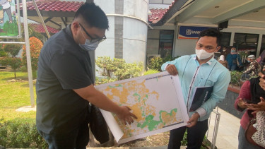 Kuasa hukum Rocky Gerung datangi Kantor BPN Bogor