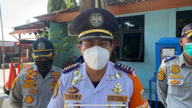 Kepala Terminal Kalideres Jakarta Barat, Revi Zulkarnain.