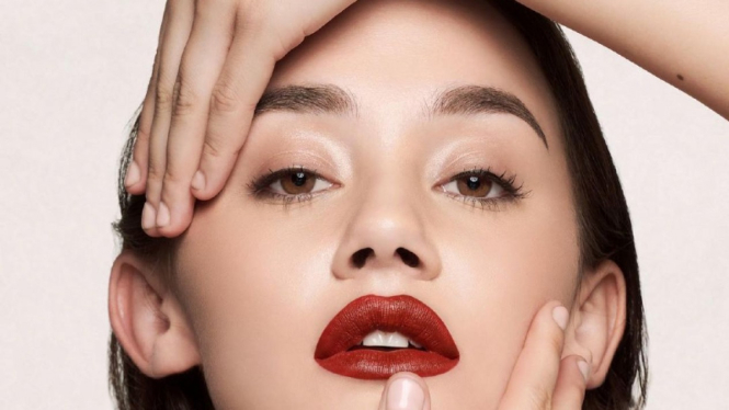 Makeup.