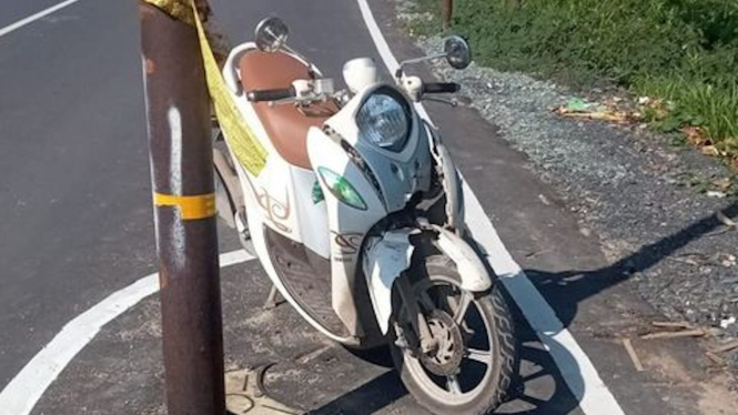 Kecelakaan motor Yamaha Fino.