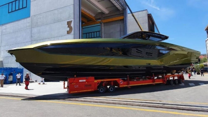 Kapal Pesiar Lamborghini