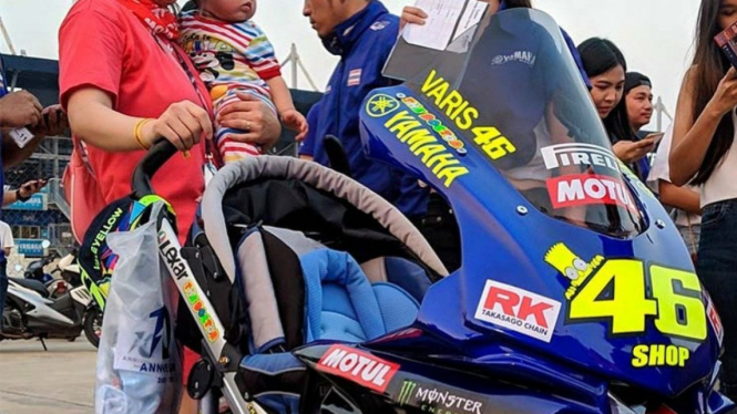 Stroller atau dorongan bayi VR46
