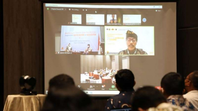 Pelatian pengukuran kapal penyeberangan.