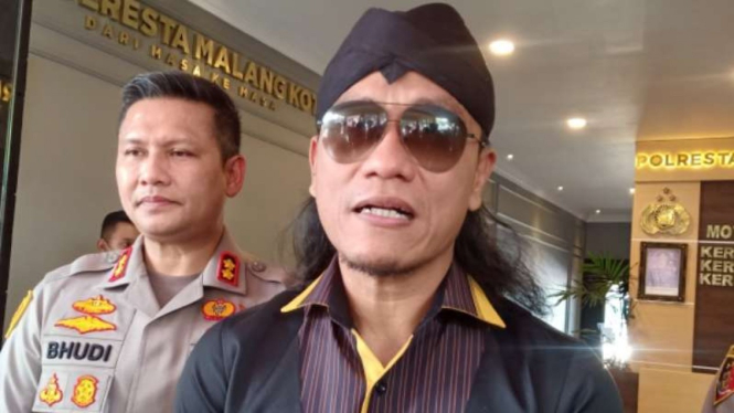 Miftah Maulana Habiburrahman atau lebih dikenal dengan Gus Miftah.