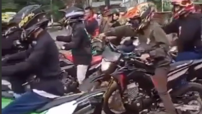 Viral Klub Motor Trail Dibubarkan Warga (Instagram/andreli48)